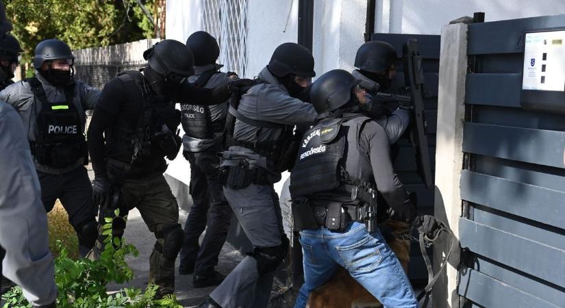 Kettős gyilkosság lett a kábszerezés vége, a mentősök életveszélyben vannak a drogosok miatt
