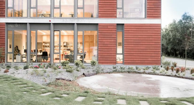 Célszerűség és mértéktartás Kelet-Európa első többszintes öko-passzív irodaházában – Tektum Architectura