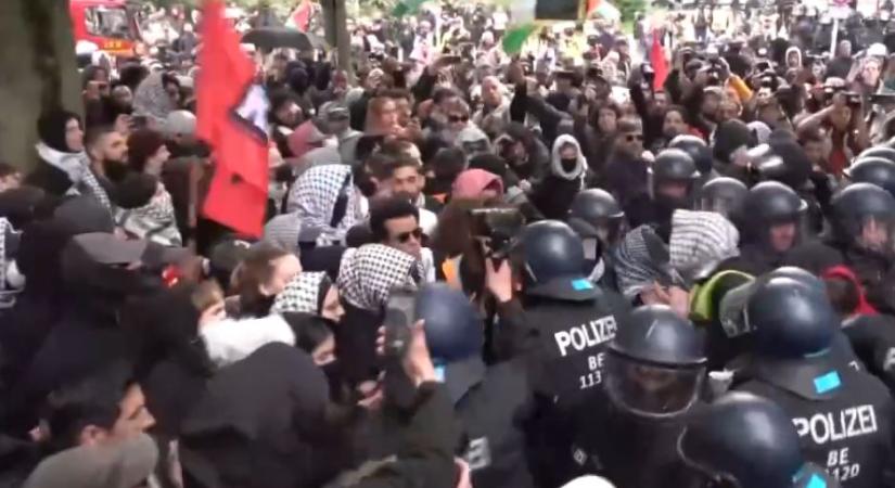 “Nakba nap” Berlinben – antiszemita tüntetők összerugdostak egy rendőrt