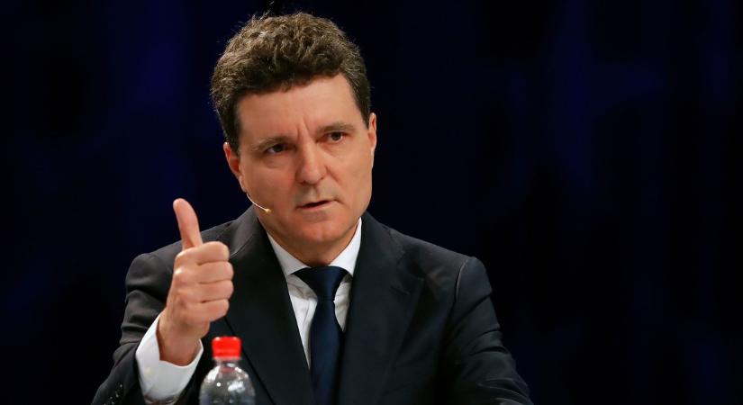 Levelet írt a magyaroknak George Simion magyarbarát ellenfele