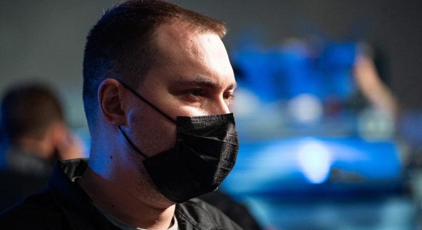 Az ukrán hírszerzés főnöke kézezer ukrán és orosz fogoly cseréjét jelentette be