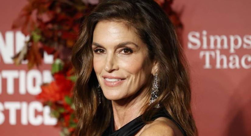 Cindy Crawford édesanyja gyönyörű nő: a 78 éves Jennifer Sue évtizedeket letagadhatna