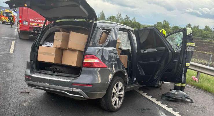 Karambol lett az üldözés vége az M3-ason
