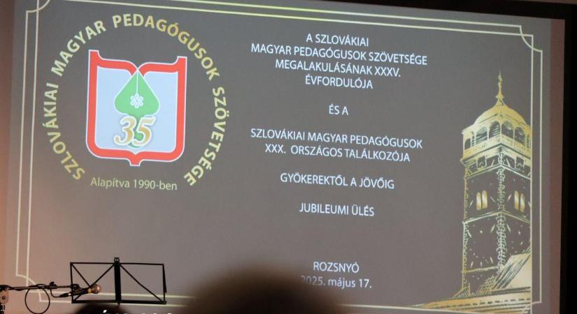 Pedagógusok jubileumi ülése Rozsnyón