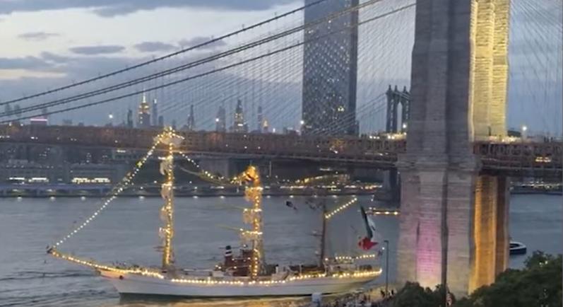 Megfagyott a levegő! A Brooklyn hídnak ütközött egy hajó, egy halott, több súlyos sérült - pokoli videón a tragédia