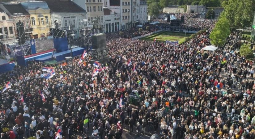 Huszonegyezer embert csődített össze a hatalom a tömegrendezvényére
