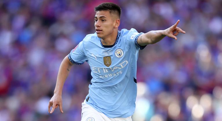 Kétszer is a 19 éves Kisördög, a jobblábas Messi lábában volt az egyenlítés a Wembley-ben
