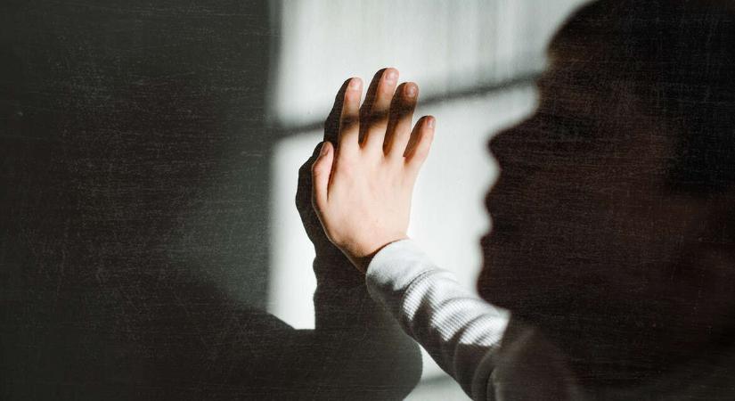 Egyre több gyerek érintett családon belüli erőszakban – Elkészült a Hintalovon friss gyerekjogi jelentése