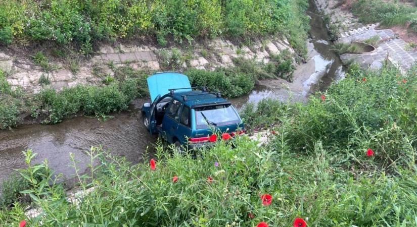 Árokba hajtott a férfi Pécs belvárosában