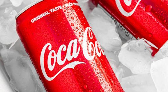 Az új Coca-Cola-kampányban elhasalt az AI irodalomból