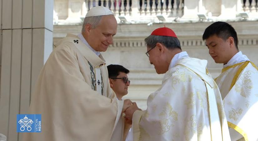 Megkezdődött a XIV. Leó pápa beiktatási ceremóniája a Szent Péter téren