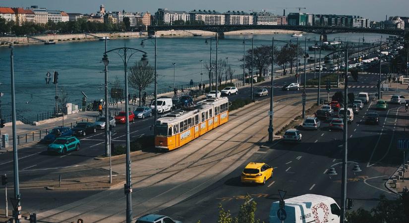 Megbénul Budapest közlekedése a napokban, ezeken a helyeken lesznek korlátozások