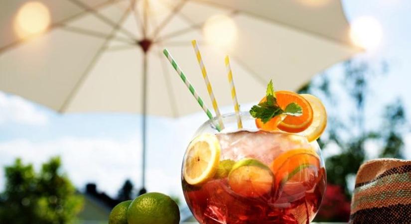 Aperol helyett: 3 frissítő nyári koktél, amit a vendégek is imádni fognak