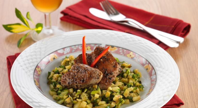 Szűzpecsenye cukkinitatárral recept
