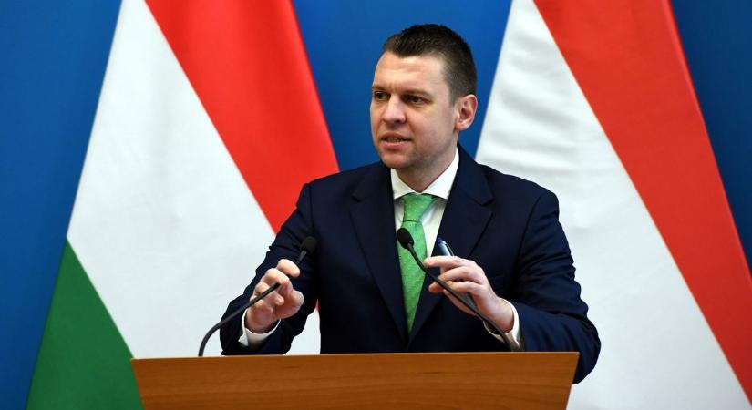 Menczer Tamás: Magyarország támadás alatt áll, a harcban pedig mindenkire szükség van