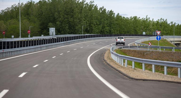 Újabb autóutak válnak fizetőssé júniustól
