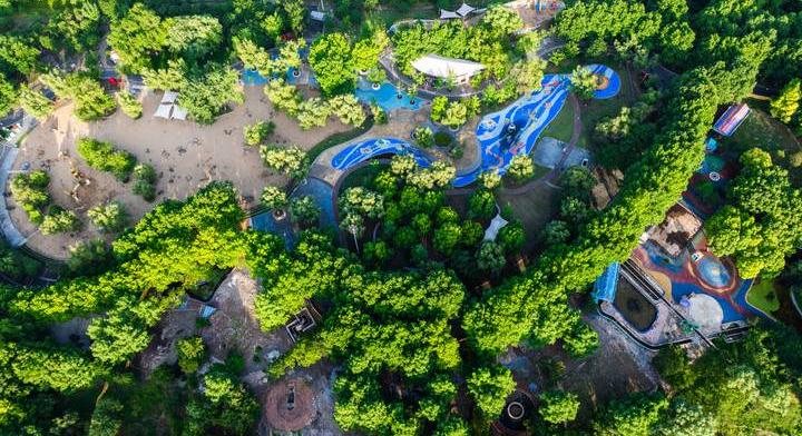 Milliókba került, most mégis elhagyatottan áll ez a hátborzongató kínai vidámpark