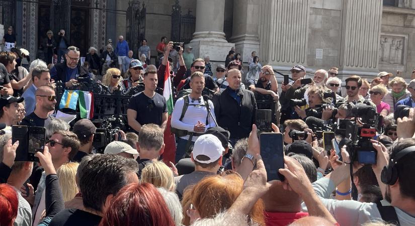 Árulás és bukás: Orbán a neved – így reagált Magyar Péter a román eredményre