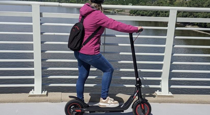 iScooter i9M elektromos roller teszt – A pálcikák pénztárcabarát bajnoka