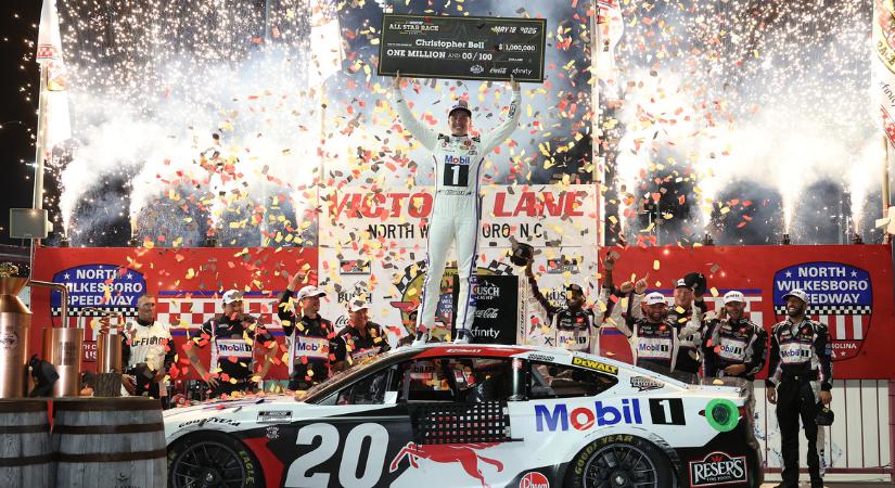 Zászlóbaki és egymillió dolláros Christopher: Bell nyerte a NASCAR All-Star futamát