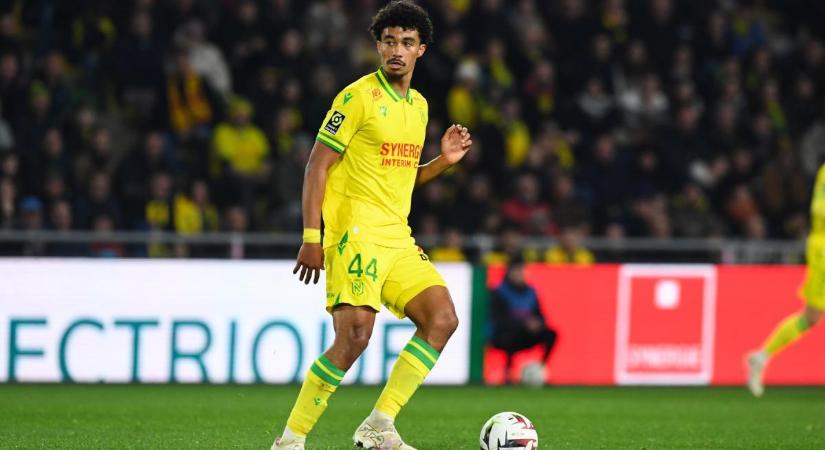A Liverpool Huijsen helyett már talált új „védőjelöltet”