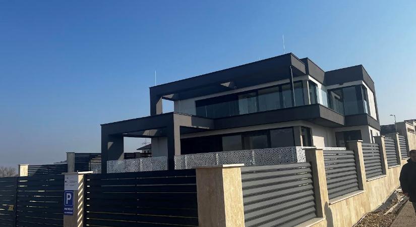 Bölcsőde ürügyén villa épülhetett 220 millió forint állami támogatásból Hadházy Ákos szerint