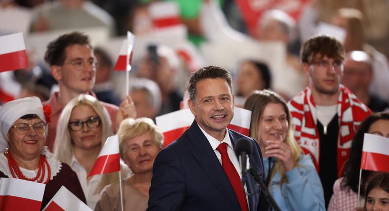 Váratlan eredmények Lengyelorságban, veszélyben a Donald Tusk-kormány
