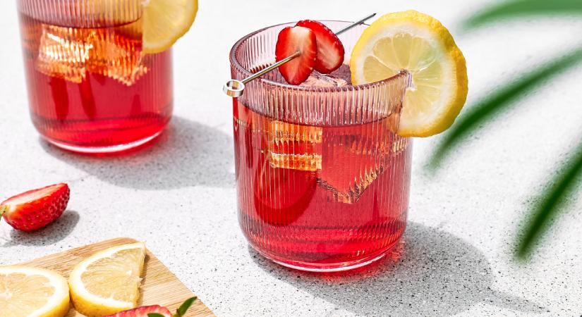 Frissítő, epres limoncello spritz: ezzel indítsd a nyarat