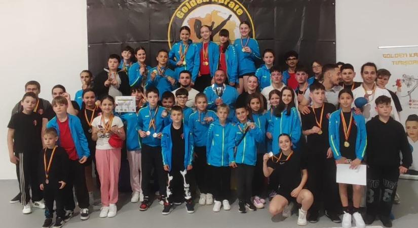 Karate: több mint félszáz éremmel tért haza a Yakuza Temes megyéből