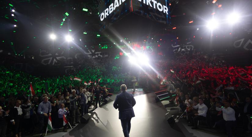 Mráz Ágoston Sámuel: A Fidesz offline ereje most az online világban is megjelenik