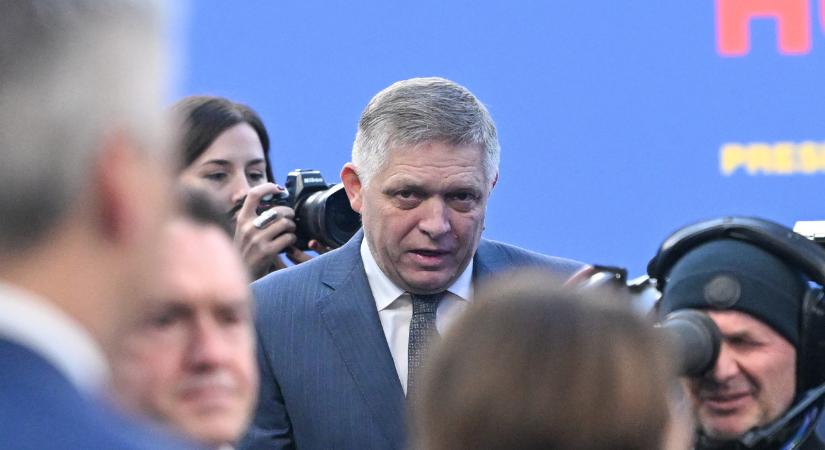 "A családomban több haláleset történt" - Robert Fico tovább dacol a WHO-val az oltások miatt