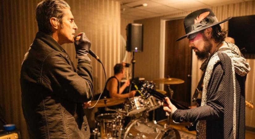 Összeverekedtek a tagok egy koncerten – úgy tűnik, vége a Jane's Addiction-nek