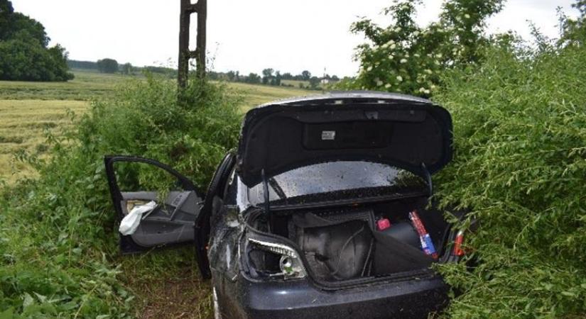 Árokba hajtott egy BMW Döbrököz közelében