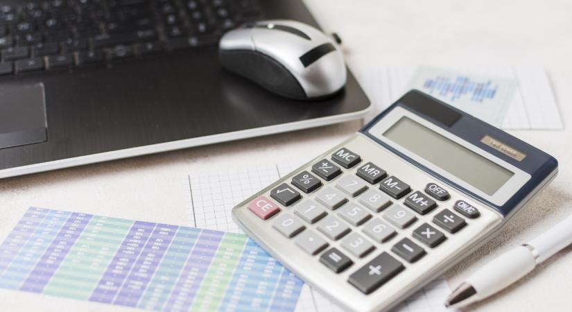 Adóbevallás 2025: a NAV előtt a Revolut-számlák sem maradnak titokban
