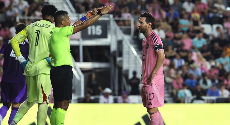 Lionel Messi még sohasem futott bele akkora pofonba, mint most