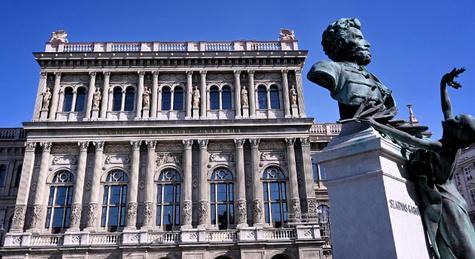 A felsőoktatás és a tudományos élet illiberális átalakítása ellen tiltakoztak a tudósok