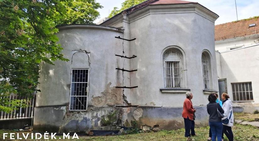 A hányatott sorsú lévai kórházi kápolna nyomában