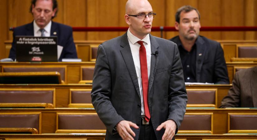 Z. Kárpát Dániel: Az emberek nem vonalkódok