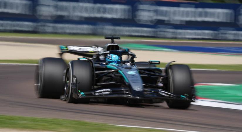 F1: Döglassú lett a Mercedes