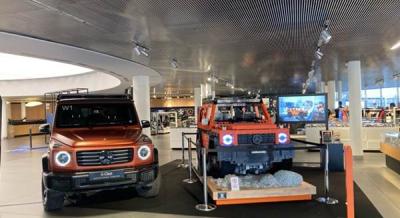 Gyereknap alkalmából egy közel életnagyságú LEGO Mercedes-Benz parkol be az Allee-ba