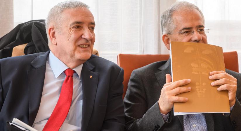 Halász János a 444-nek: „A külföldi pénzt hasznosan költsék el, nehogy bajuk legyen belőle”