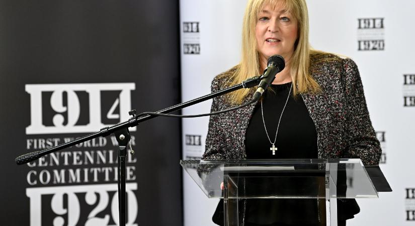 Szép NER-siker: Schmidt Mária PR-cikket írt az osztrák lapba, amit a MOL és az állam közös alapítványa pénzel