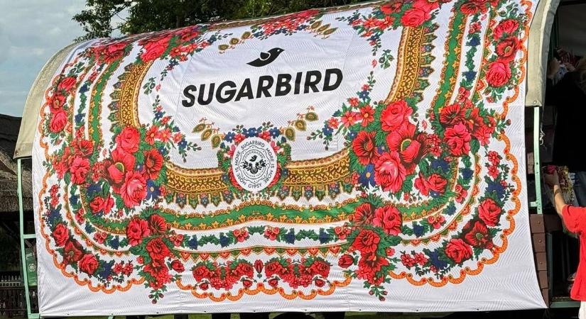Berobbant a legújabb roma kollekció – Nótár Mary, Bódi Margó és Fásy Ádám is részt vett a divatpremieren