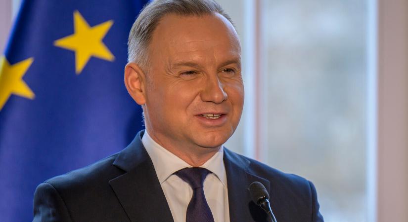 Andrzej Duda elnök a második fordulóban is Karol Nawrockit támogatja, és tisztességes választásra szólít fel