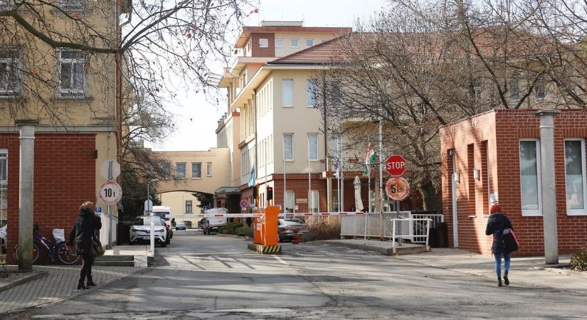 Keddtől ismét használható a Markusovszky-kórház főbejárata
