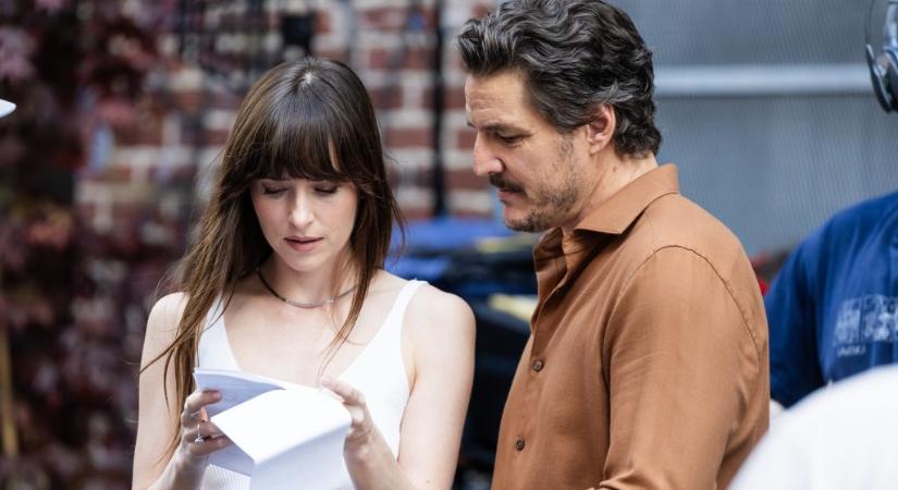 Pedro Pascal szerint Dakota Johnsonnak onlyfanseznie kellene