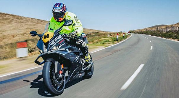 Harminc év után idén új felvezető motorja van a Man TT-nek!