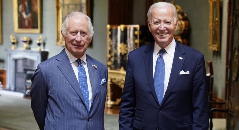 Joe Bidennek levelet küldött a szintén rákbeteg III. Károly