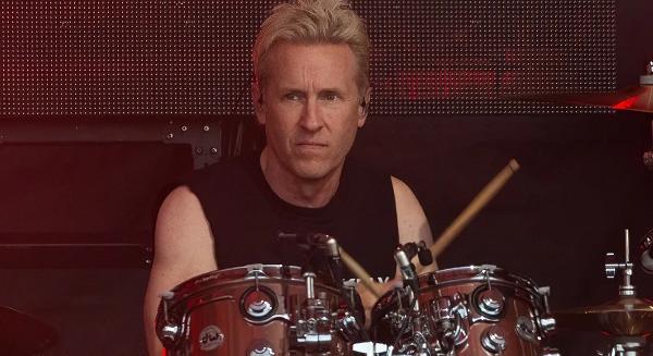 Josh Freese tényleg összegyűjtött 10 okot, hogy miért rúghatták ki a Foo Fighters-ből