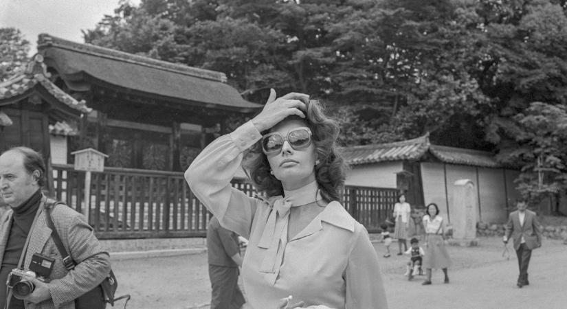 Ez a megdöbbentő szépségének a titka a 90 éves Sophia Loren-nek: nem a botox, nem a plasztikai műtét, ez az egyszerű dolog